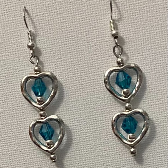 NEW  Heart earrings - Picture 5 of 5
